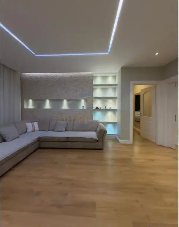 Tirane, shitet apartament 2+1 Kati 4, 116 m² 425.000 € (Qender)