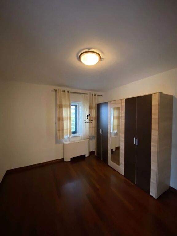 3-STOREY VILLA FOR RENT TEG 350,000 LEKE FH-97099