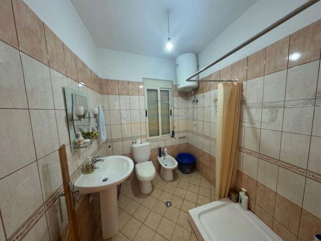 In vendita, Appartamento 2+1, Via Shefqet Kuka, Fresk, Tirana