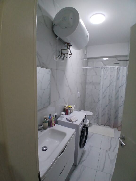 Jepet me Qira apartament 2+1 tek Siri Kodra
