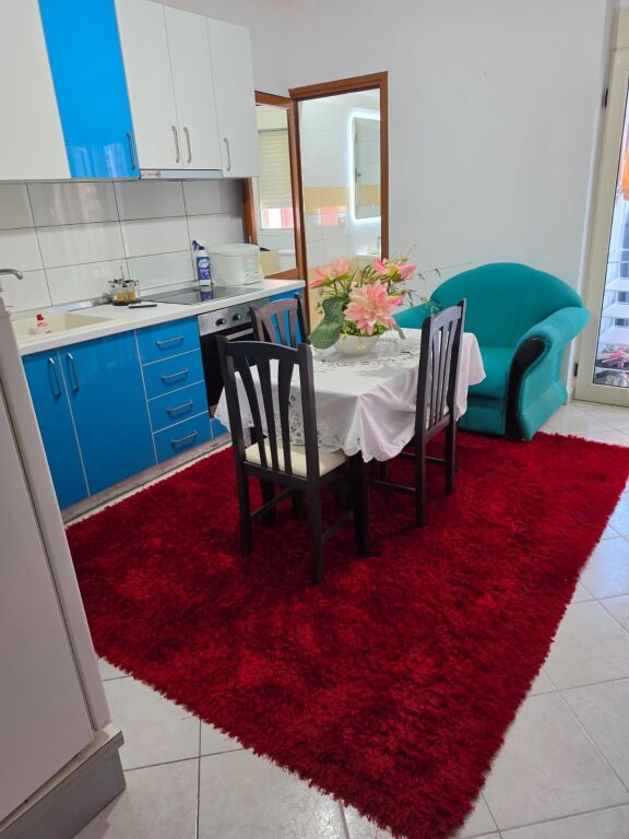 🏡 APARTAMENT 1+1 ME QIRA – VLORË