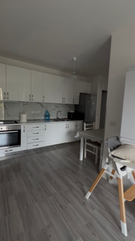 Shitet Apartament 2+1+2 te Kompleksi Fiori Di Bosco