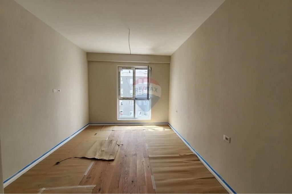 Office - For Rent - Paris Commune, Tirana