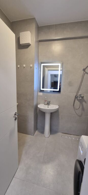 Appartamento 1+1 in Affitto Astir Tirana