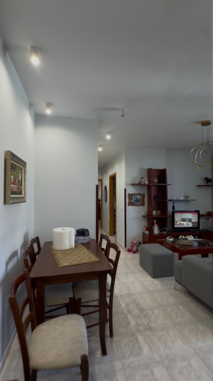 Shitet apartament 2+1 te Ish-Fusha e Aviacionit