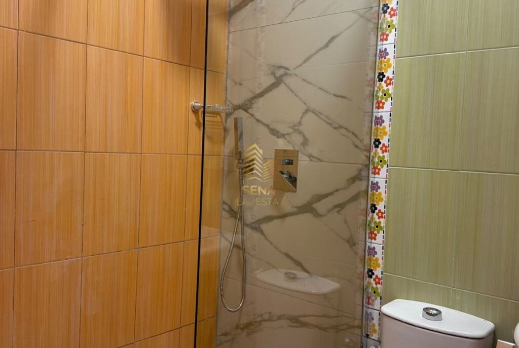 Affitto, Appartamento 3+1+2+Veranda, Brryli, 70.000 Leke/Mese