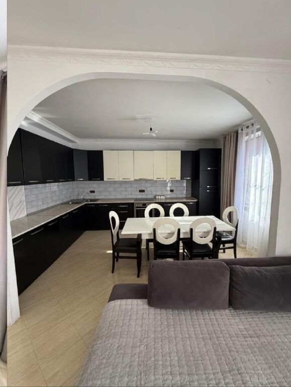 Qera | Apartament 2 + 1 | Vasil Shanto | 700 €/muaj