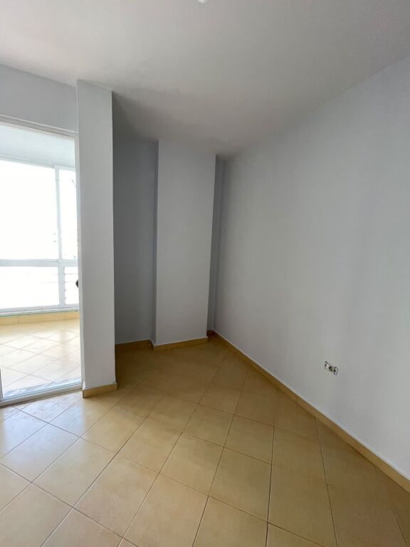 Shitet apartament 3+1 tek Pallatet Cabej , Yzberisht , Misto Mame , Astir , Kashar .