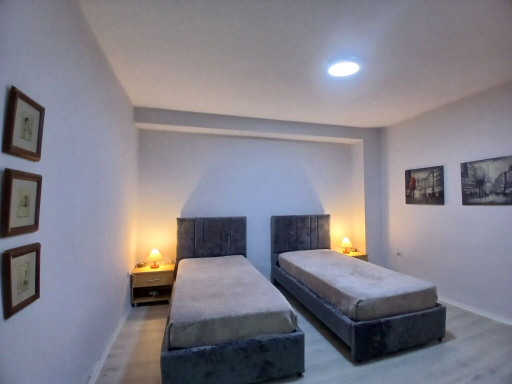 Opportunity 2+1+parking space Myslym Shyr =60,000 leke