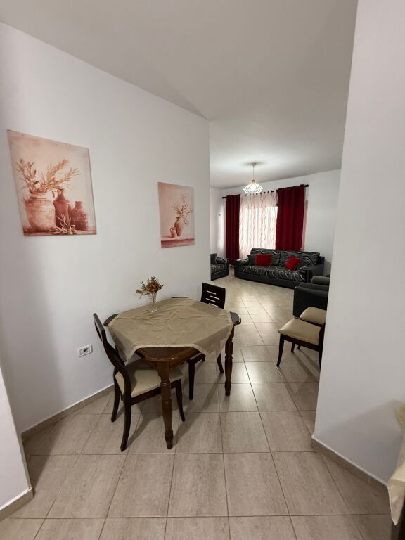 Kodra e Diellit- Appartamento 1+1 in affitto 50.000 leke