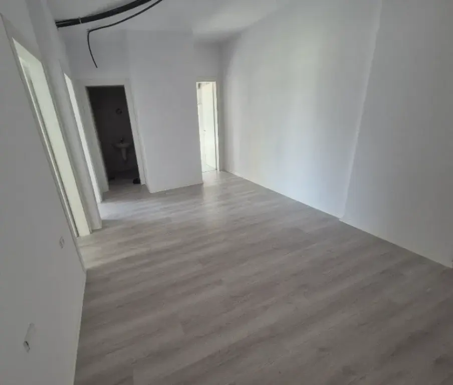 Qera | Ambjent Biznesi | Univers City| 800 €/muaj i diskutueshëm