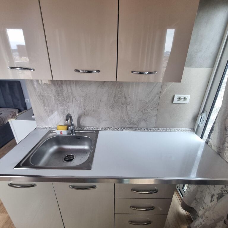 Qera | Garsoniere | Mine Peza | 370 €/muaj