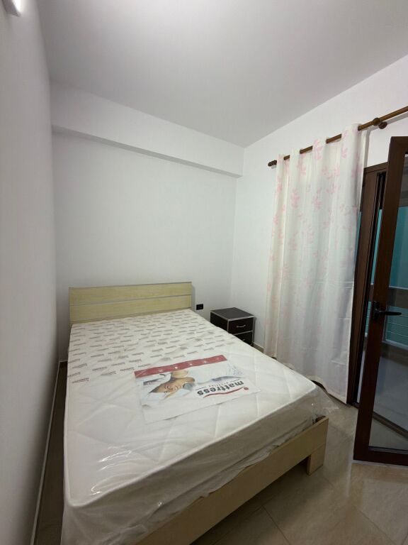 Jepet me qera - apartament 1+1- Rruga e Kavajes- Delijorgji- Tirane