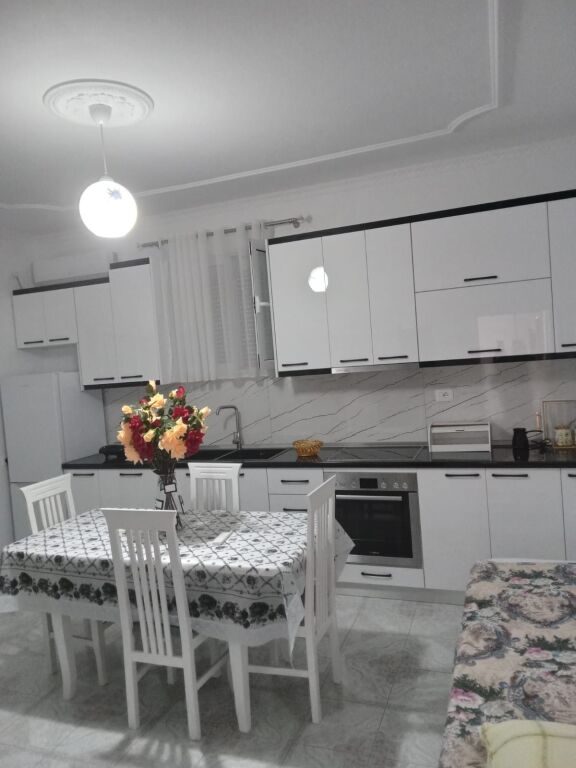 🏡1+1  JEPET ME QIRA – VILË ME HYRJE TË PAVARUR