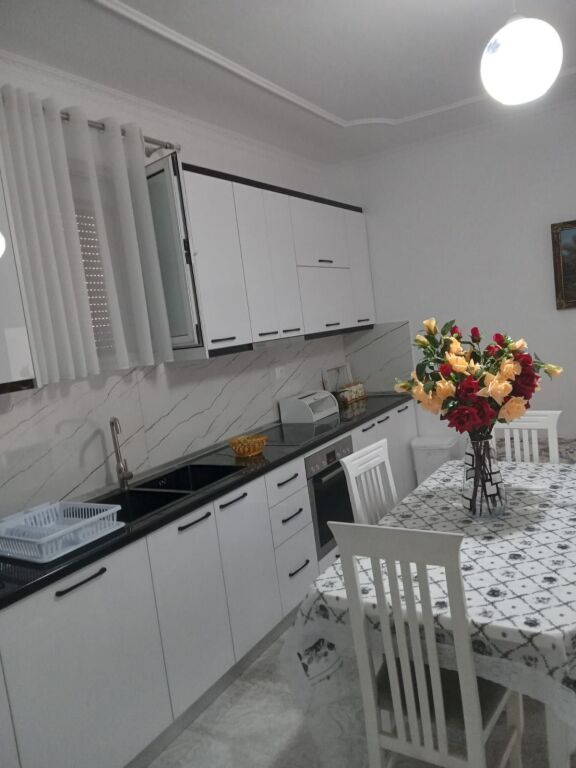 🏡 APARTAMENT 1+1 ME QIRA NË VLORË