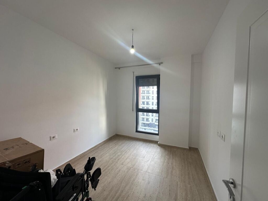 Via Jordan Misja affittasi appartamento 2+1, parzialmente arredato 70.000 Leke
