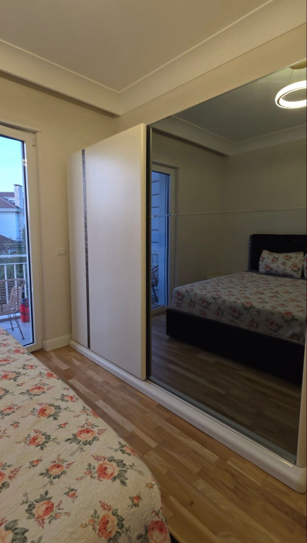 Shitet apartament 2+1+2 me depo dhe post parkimi, pranë TEG, në Rezidencën Joy.