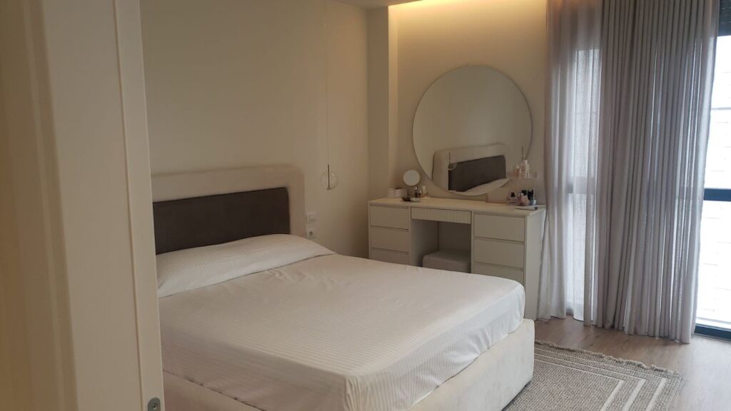 Jepet me qira 2+1+parkim AKSESS TIRANA ISH DOGANA 80.000 leke