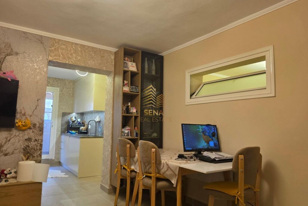 Shitet, Apartament 2+1+Blk, I adaptuar, Rruga e Elbasanit, 15.300.000 Leke