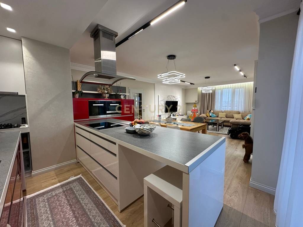 APPARTAMENTO 3+1+2+ VERANDE IN VENDITA VICINO ALLA VILLA L