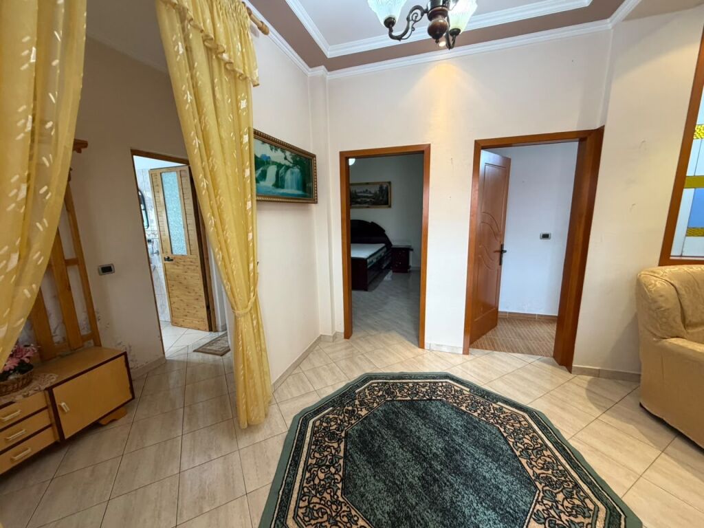 Affittasi 1+1 Vilat Gjermane 500 mila lek