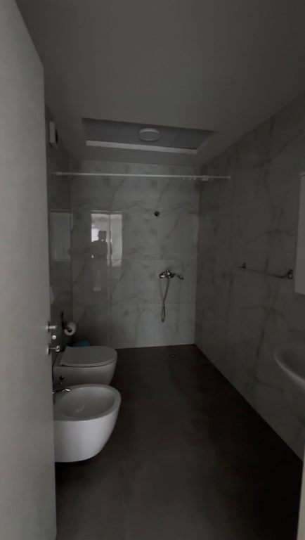 Shitet Apartament 2+1+2 te Kompleksi Fiori Di Bosco