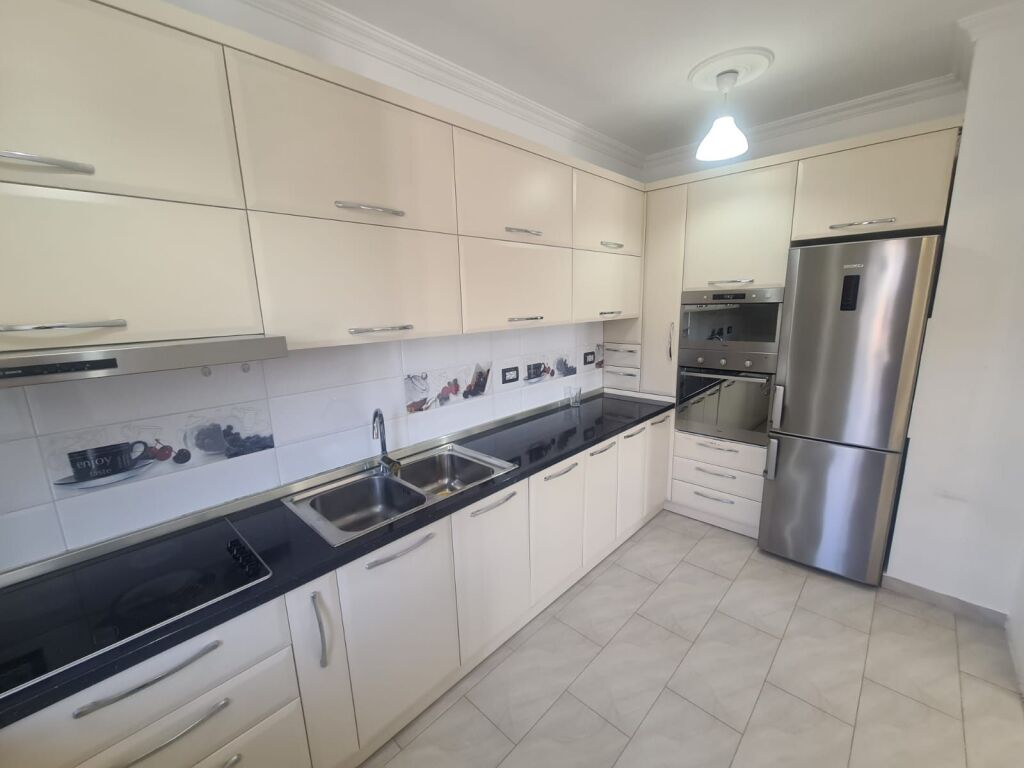 Jepet apartament 1+1 me qira tek Selvia , Rruga e DIbres , Rruga Siri Kodra .