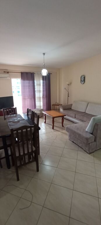 Apartament 2+1 ne Komunen e Parisit