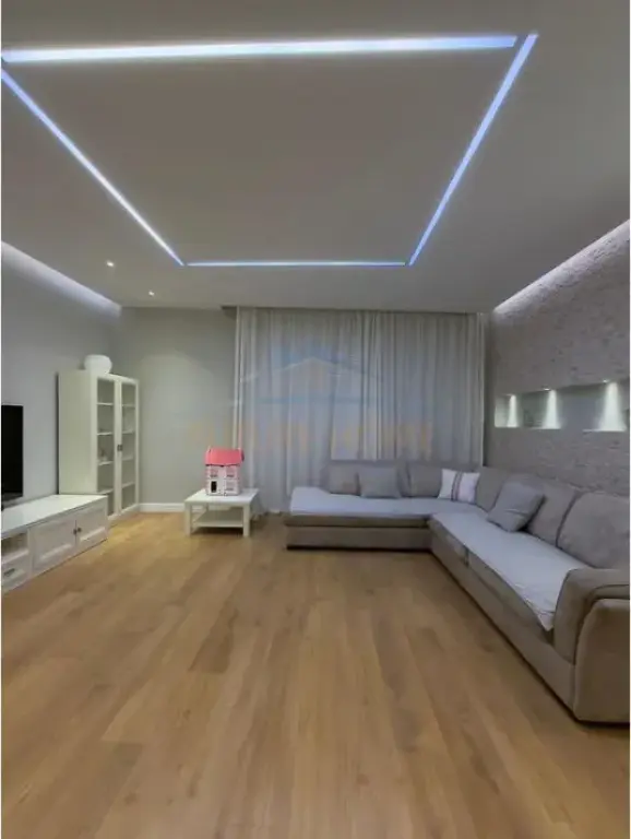 Tirane, shitet apartament 2+1 Kati 4, 116 m² 425.000 € (Qender)