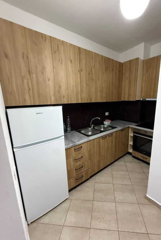apartament me qira tek Kodra e Diellit.