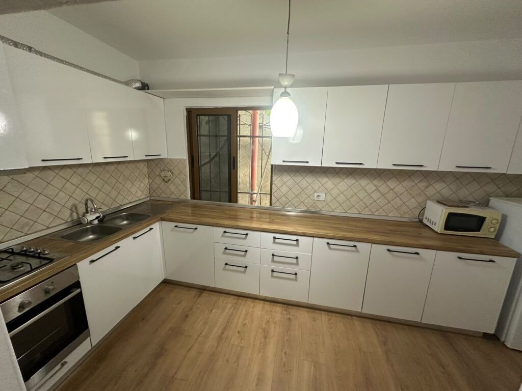 Qera | Shtëpi private 2 + 1 | Spitali Amerikan 2 | 500 €/muaj
