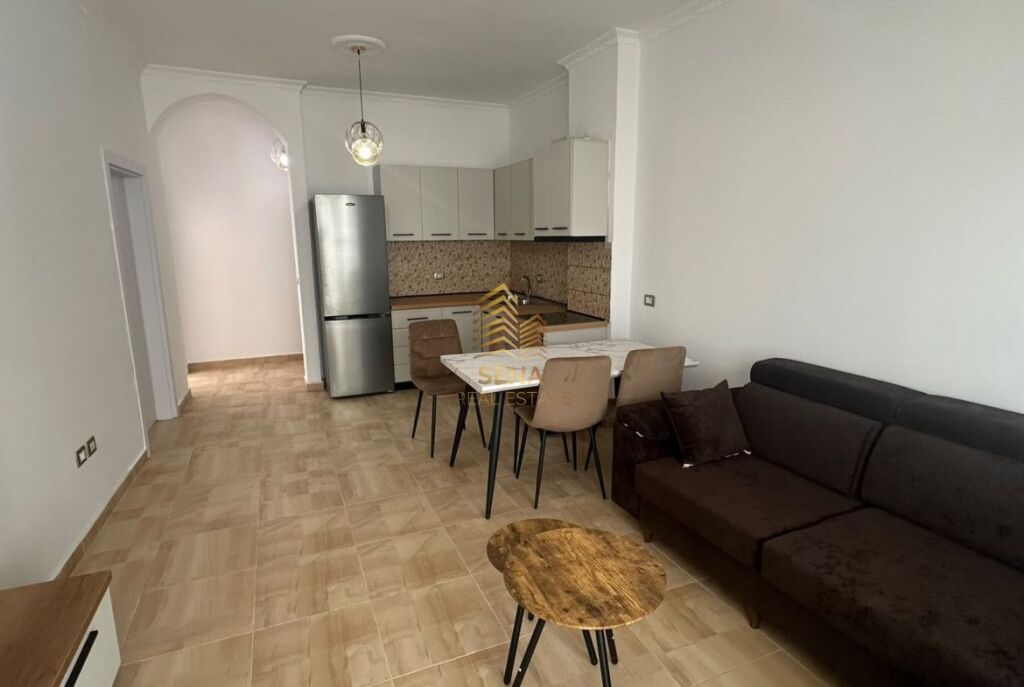 Affitto, Appartamento 3+1+2+Veranda, Brryli, 70.000 Leke/Mese