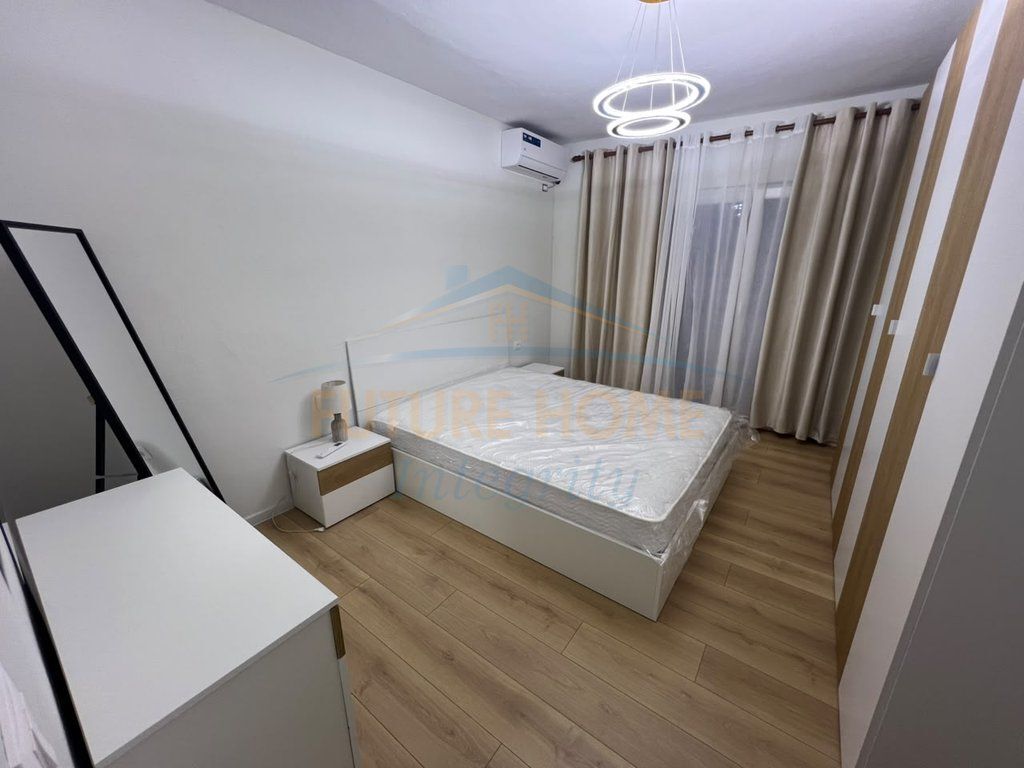 Affitto, Appartamento 3+1, Via Fortuzi, Tirana.