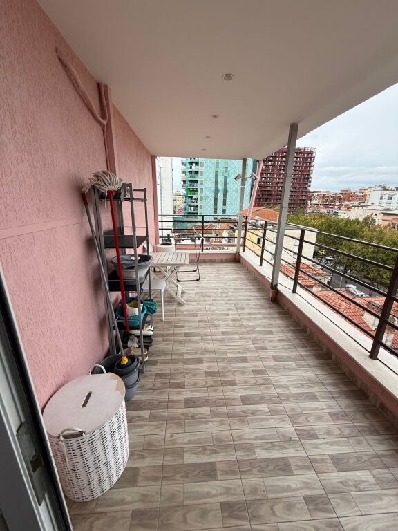 Okazion, garsionere me qera te kisha katolike /Qender 45,000 leke