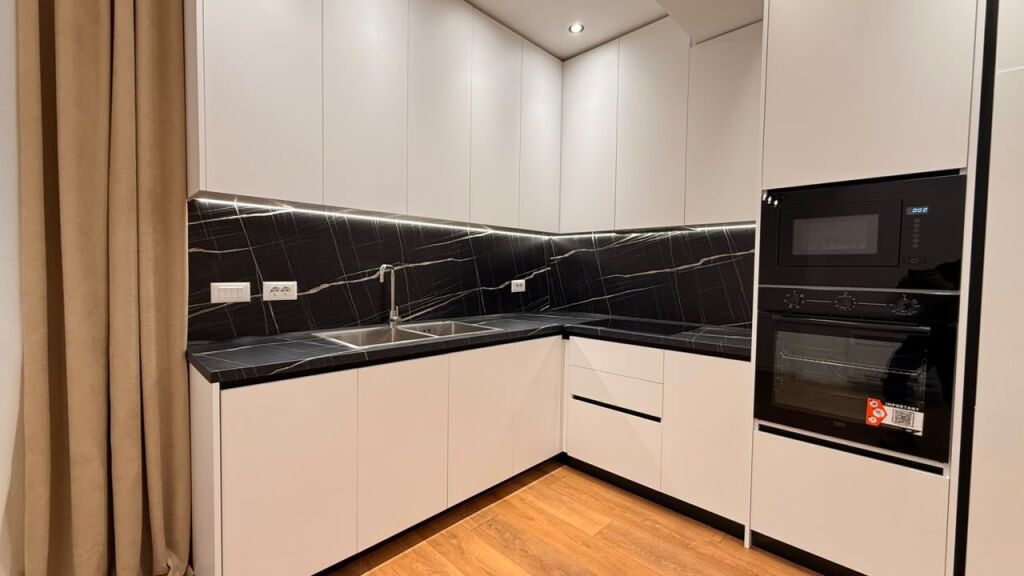 SHITET APARTAMENT 2+1 TEK LIQENI!