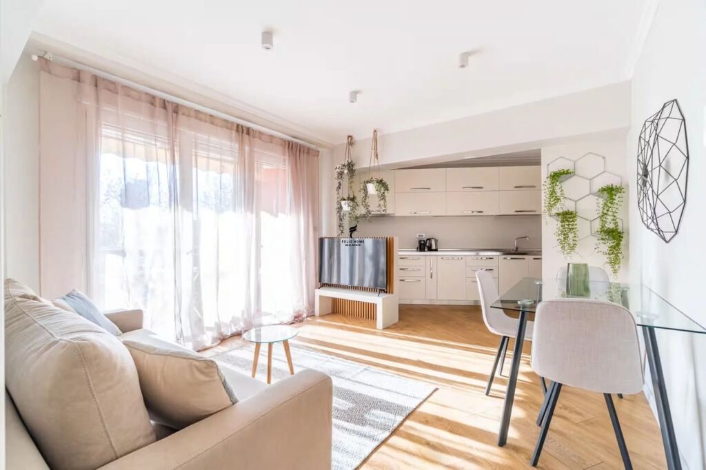 APPARTAMENTO IN AFFITTO 2+1 CENTRO 150.000 LEKE FH-97007