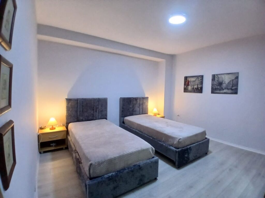Jepet Me Qera Apartament 2+1+1 Post Parkimi