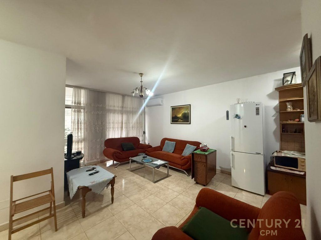 Appartamento 2+1 in Affitto nel Comune di Parigi, Tirana – 500€ | 90 m² 500 € /Mese