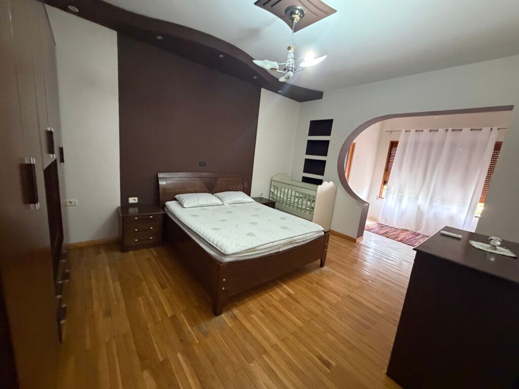 2+1,kat 2 vile,vilat gjermane,600 mije leke
