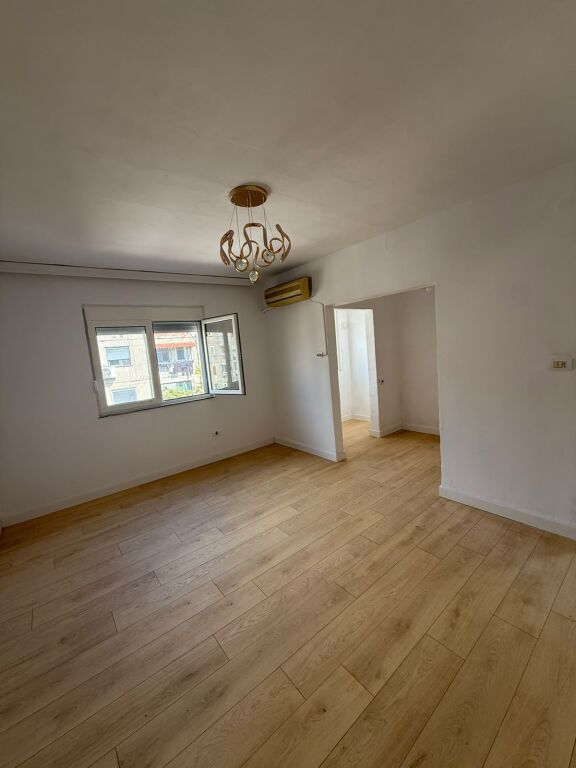 Shitet apartament 2+1, lagjia 16, Durres