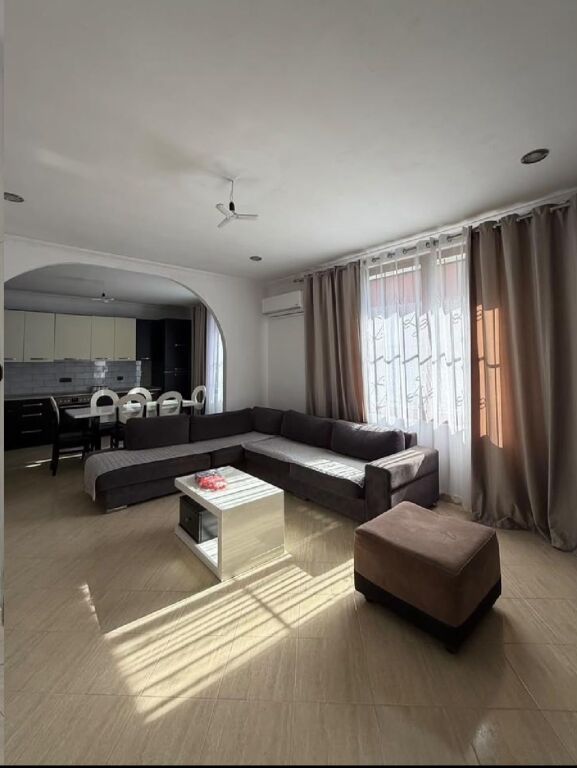 Qera | Apartament 2 + 1 | Vasil Shanto | 700 €/muaj