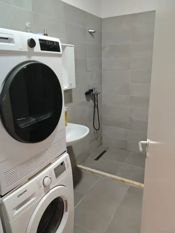 Qera | Apartament 1 + 1 | Ali Demi, Mangalem | 500 €/muaj