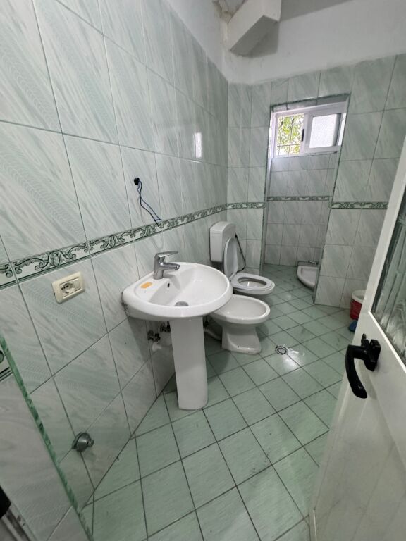 Jepet 2+1 me qira – Durrës!