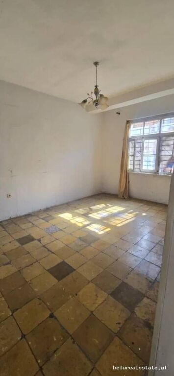 Apartament Per Shitje 2+1 Tek Stacioni Trenit (ID B121223) Tirane