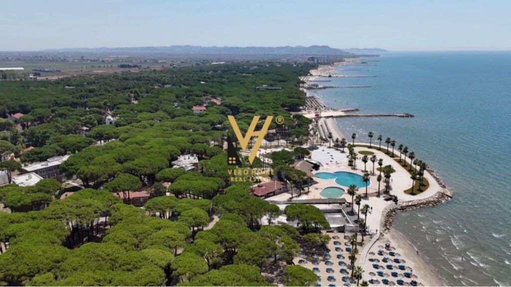 SHITET TOKE 500 M2 TE MALI I ROBIT, GOLEM 50.000 EURO