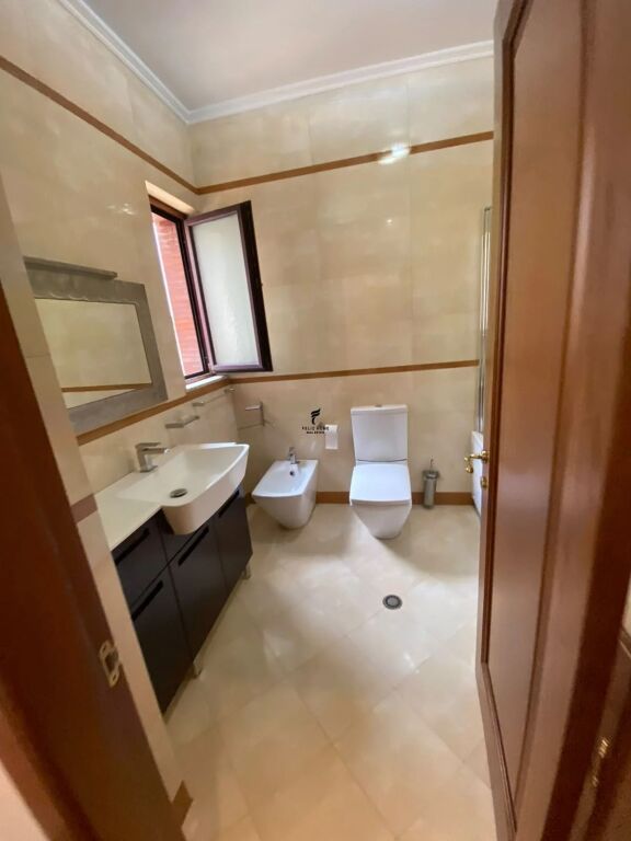 APARTAMENT ME QERA 4+3+3 BLLOK 350.000 LEKE FH-97032