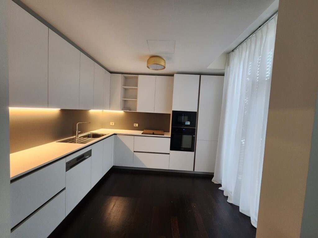 Apartament 2+1 me qira prane Coin!