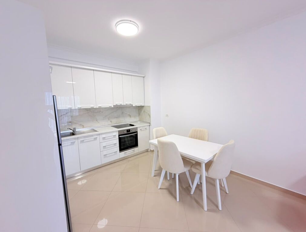 🏡 AFFITTASI APPARTAMENTO 1+1 – GREEN CITY, ASTIR💰 Prezzo: 55.000 lek/mese