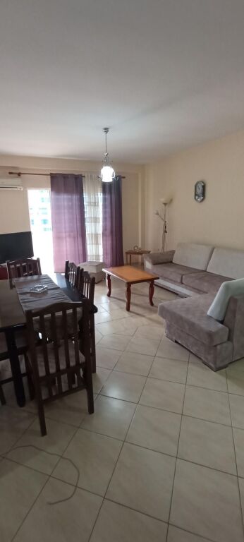 Rent | Apartament 2 + 1 | Komuna Parisit | 650 €/month