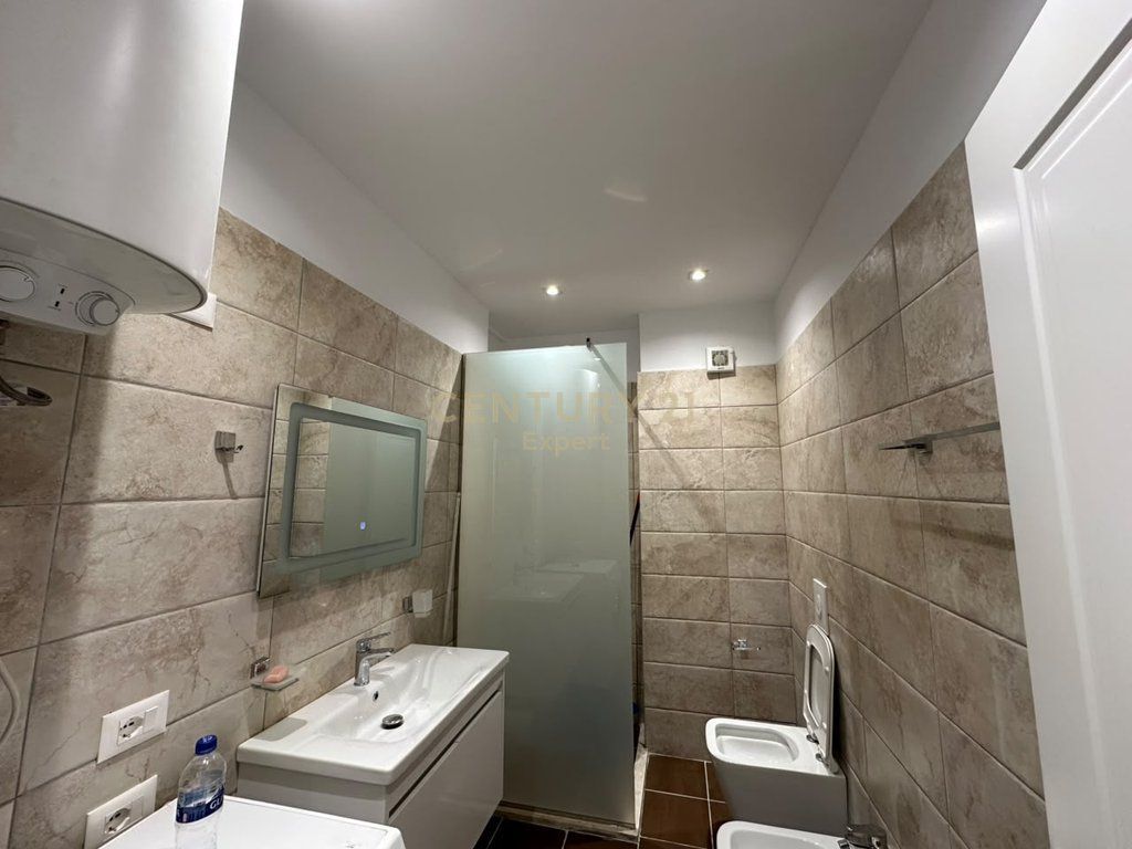 APARTAMENT 2+1+POST PARKIMI PER QIRA TEK ISH FUSHA E AVIACIONIT